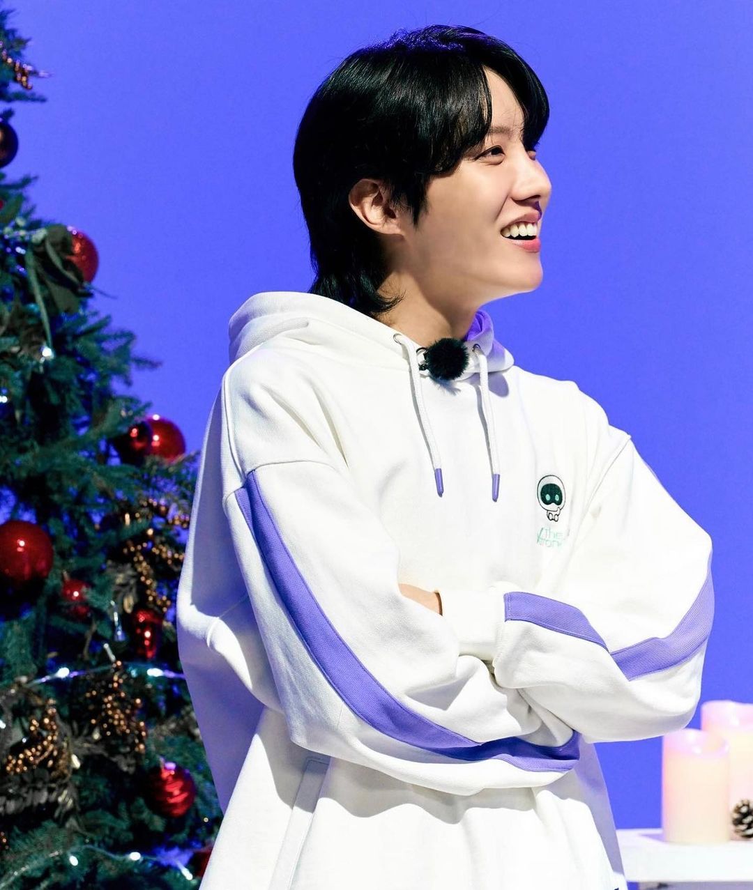 JIN] ASTRONAUT HOODIE - BTS ARMY GIFT SHOP